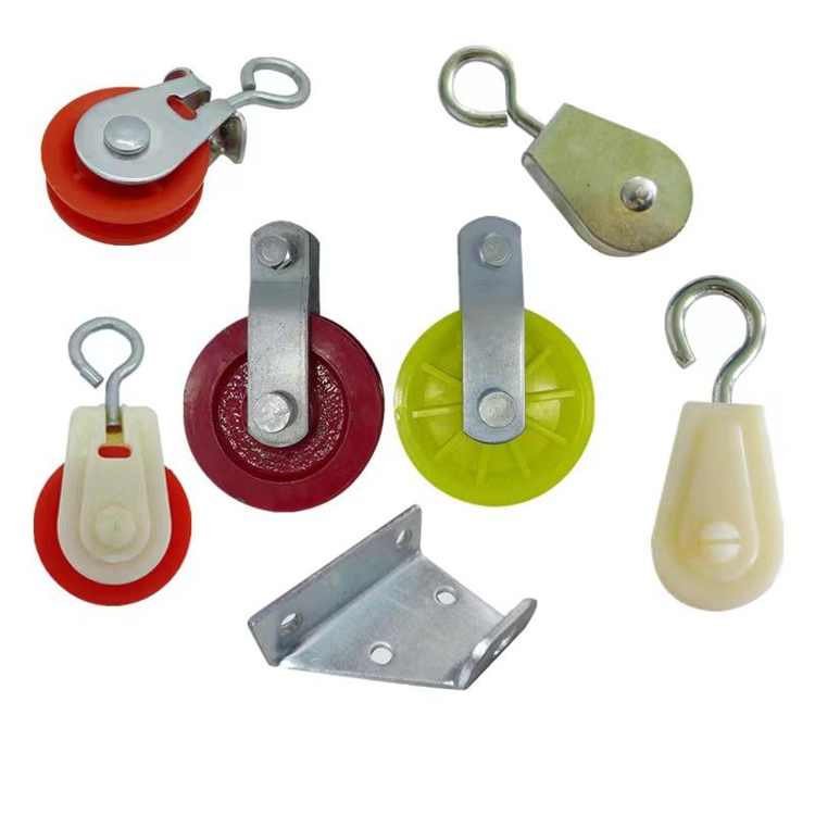 Multi-Size Poultry Farm Pulley System for Automated Feeding & Drinking Lines