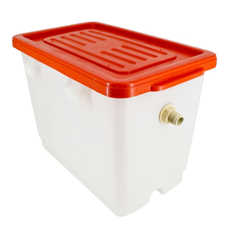 Portable Pressure-Regulating Water Tank for Poultry Drinking Systems
